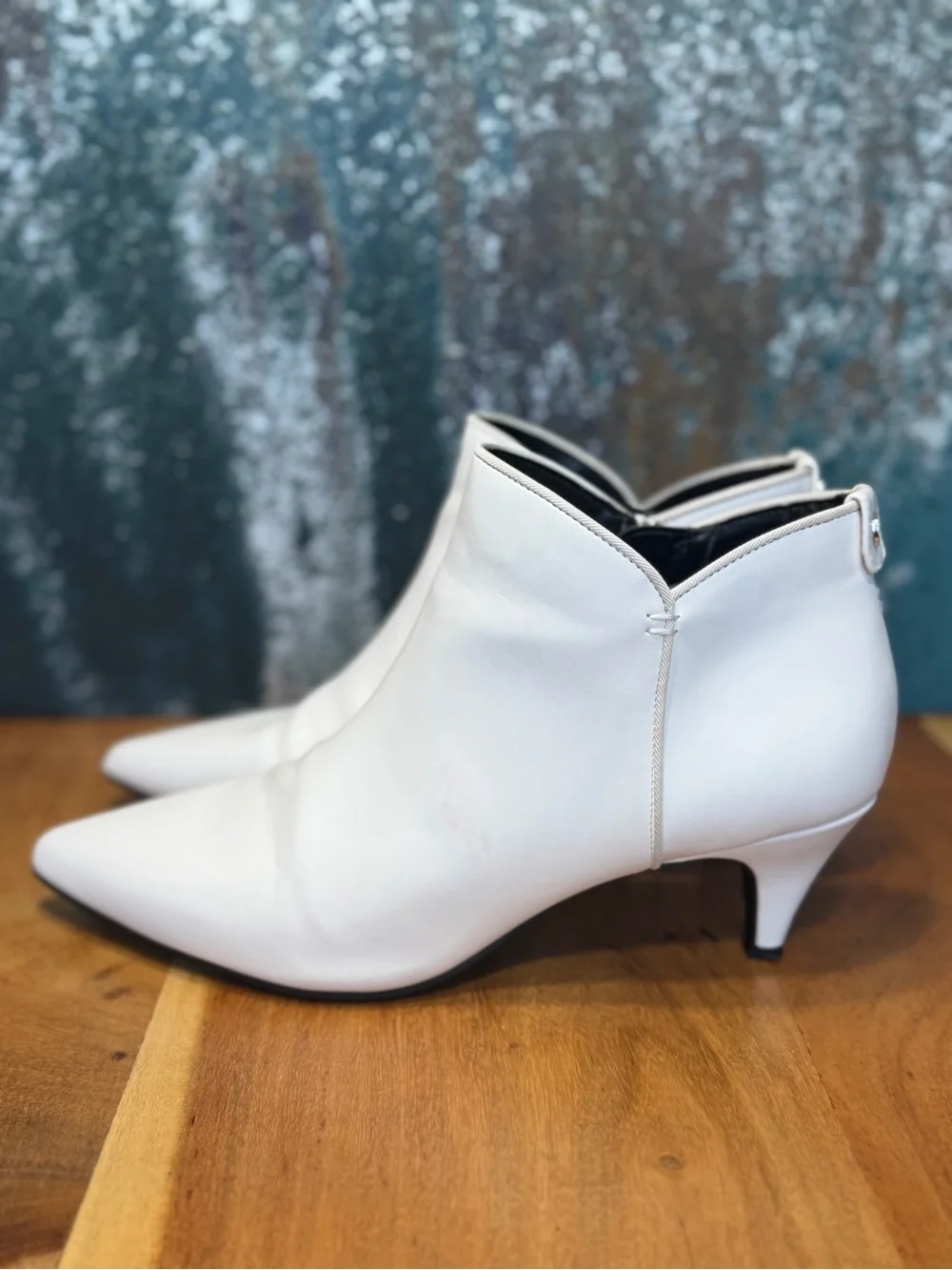 Sam Edelman Circus Classic Kirby White Kitten Heel Ankle Boots 8
